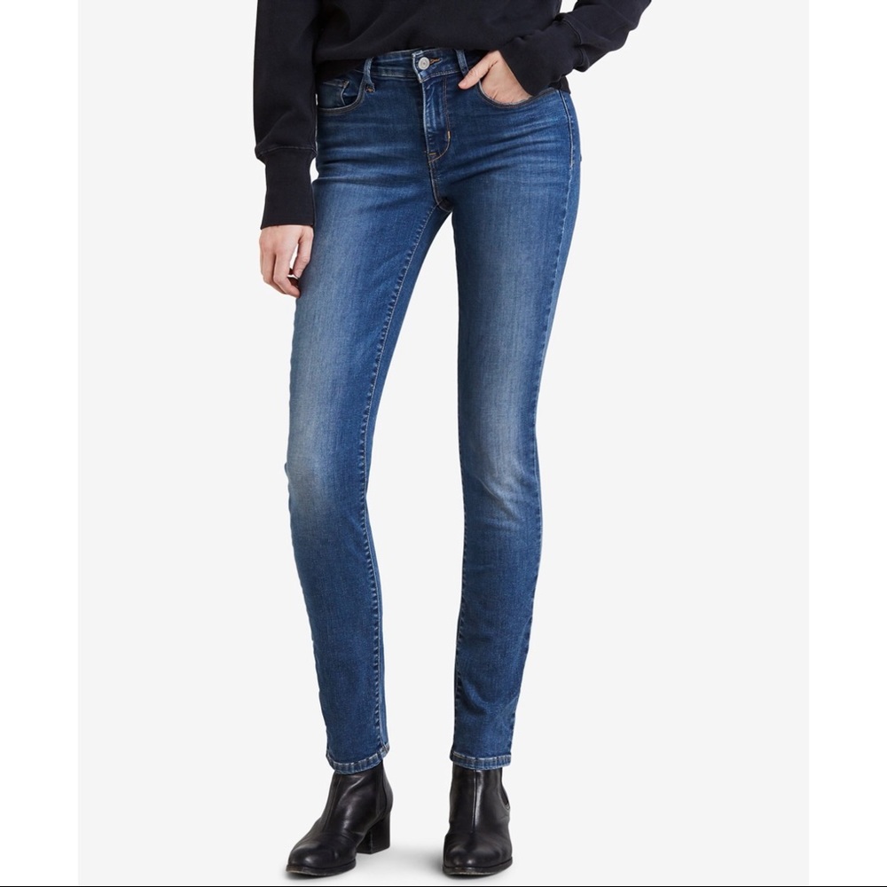 Levi’s Skinny Mid Rise Jeans